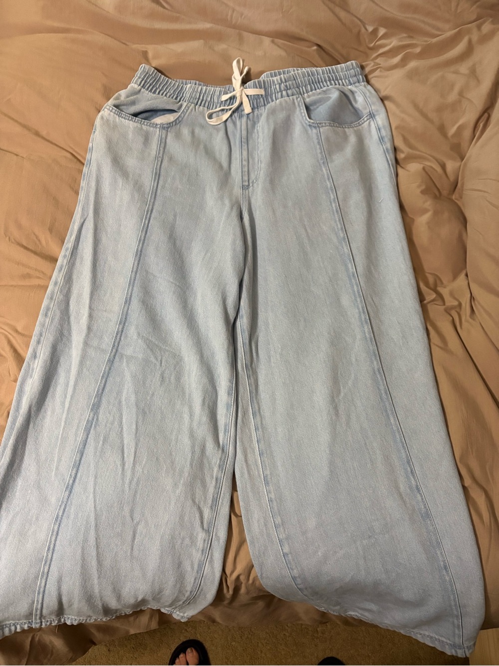 Universal Thread Light Blue Wide-Leg Drawstring Jeans